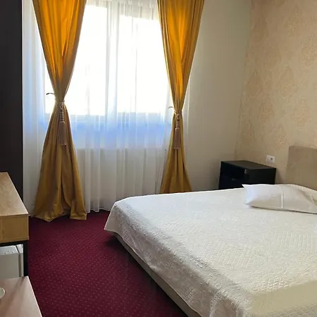 Pensión Eden Boutique 4*